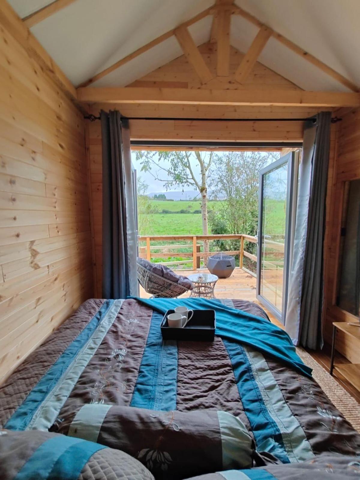 Riverside Cabin Limerick Junction Extérieur photo